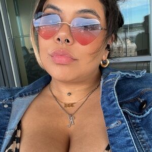 Meet your Posher, Kaila